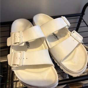 White Sandals with Buckle Straps